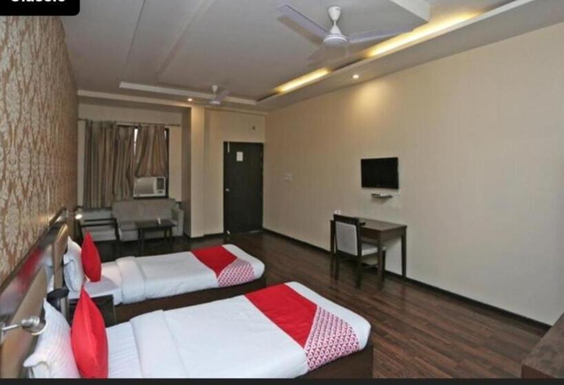 ホテル Fabexpress The Mansion