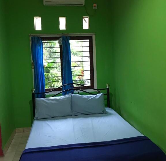 호텔 Wisma Pinggir Mitra Reddoorz