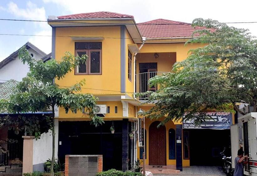 فندق Oyo 91051 Penginapan Pondok Ratu 354