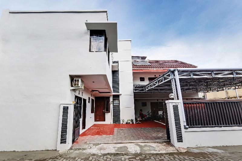 בית מלון כפרי Oyo 91082 Nathania Exclusive