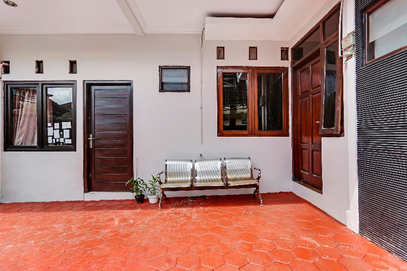 בית מלון כפרי Oyo 91082 Nathania Exclusive