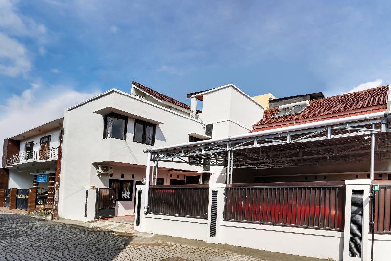 בית מלון כפרי Oyo 91082 Nathania Exclusive