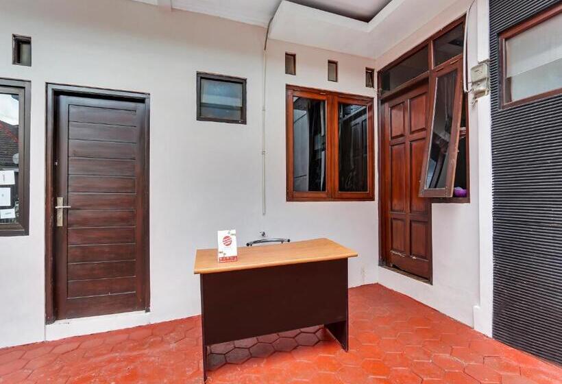 בית מלון כפרי Oyo 91082 Nathania Exclusive