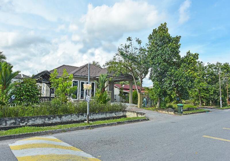 호텔 Oyo Home 90496 Delima Homestay