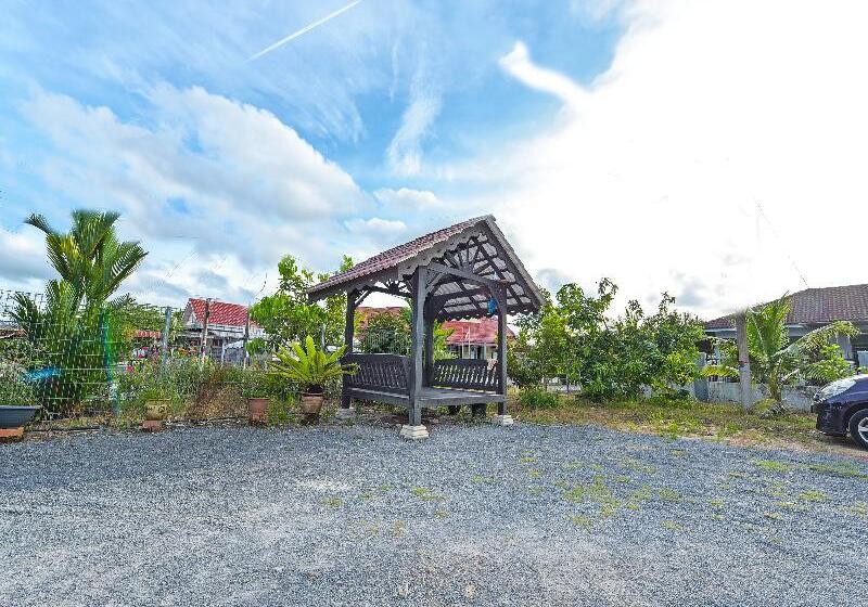 호텔 Oyo Home 90496 Delima Homestay