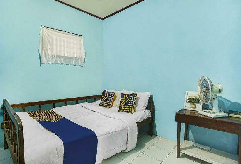 בית מלון כפרי Oyo Homes 91089 Desa Wisata Air Terjun Way Kalam