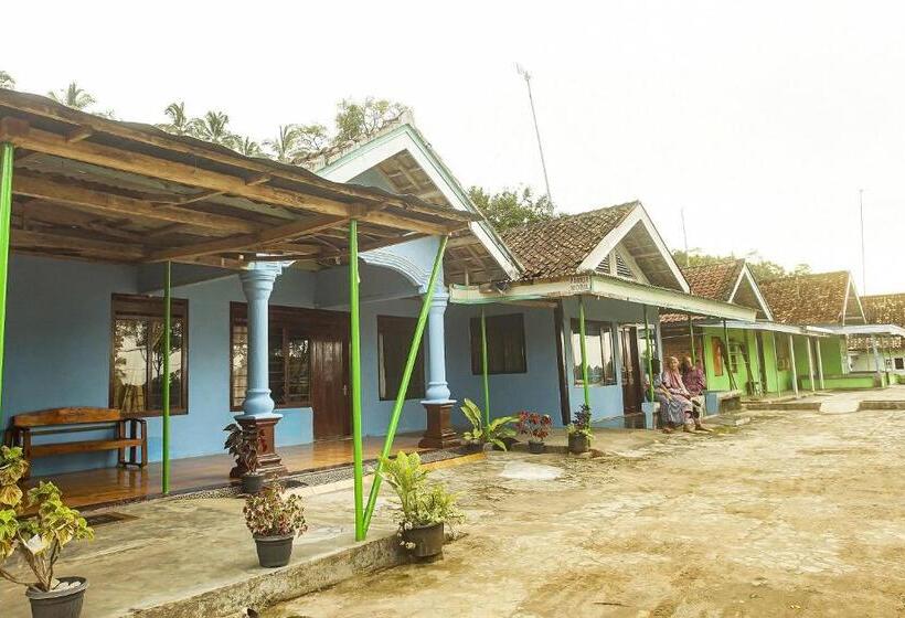 בית מלון כפרי Oyo Homes 91089 Desa Wisata Air Terjun Way Kalam