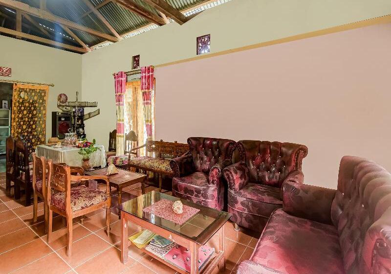 فندق Oyo Homes 91118 Homesstay Desa Wisata Budo