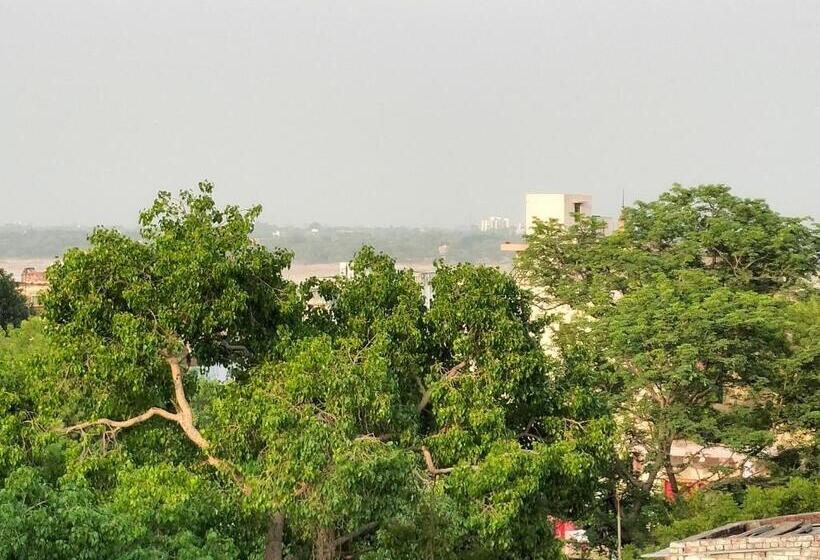 فندق Purple Lotus