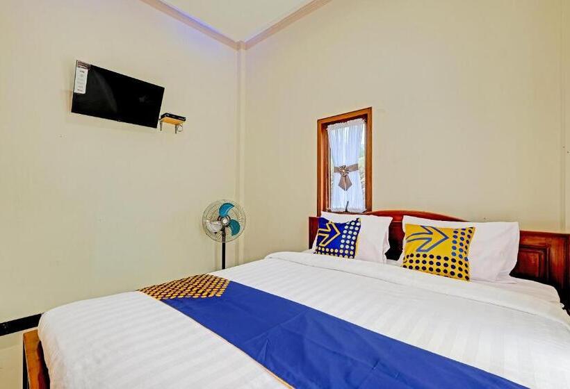 ホテル Spot On 91095 Desa Wisata Conto