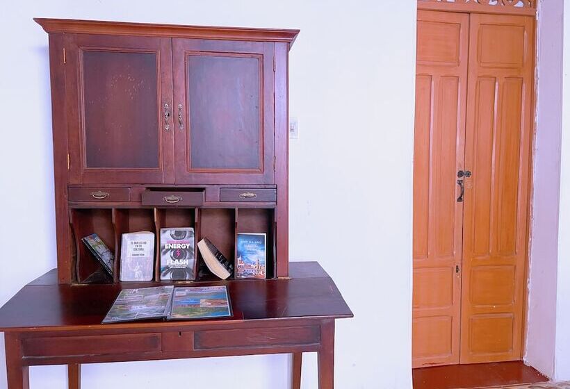 پانسیون Historic House