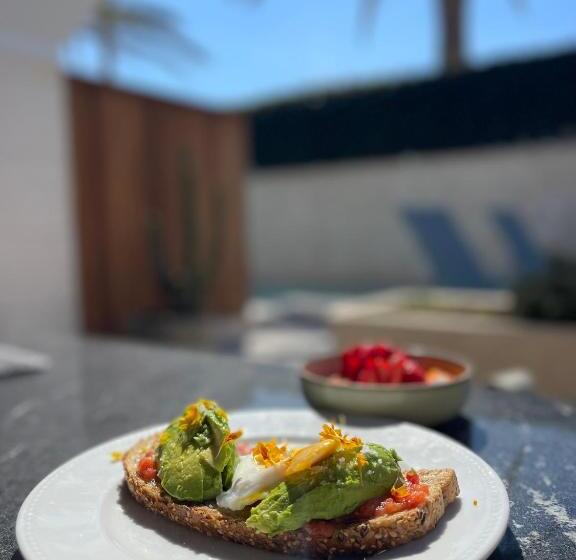 Tensuites - Adults Only