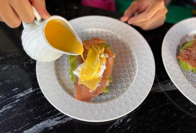 Tensuites - Adults Only