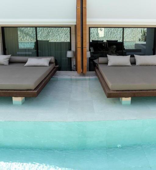 Tensuites - Adults Only