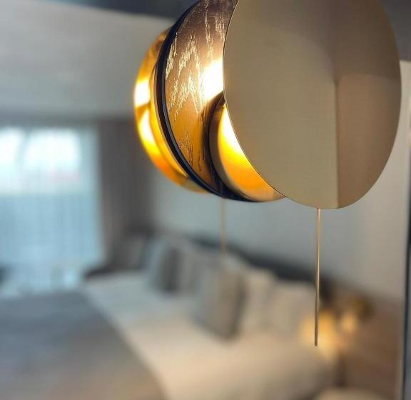 Tensuites - Adults Only