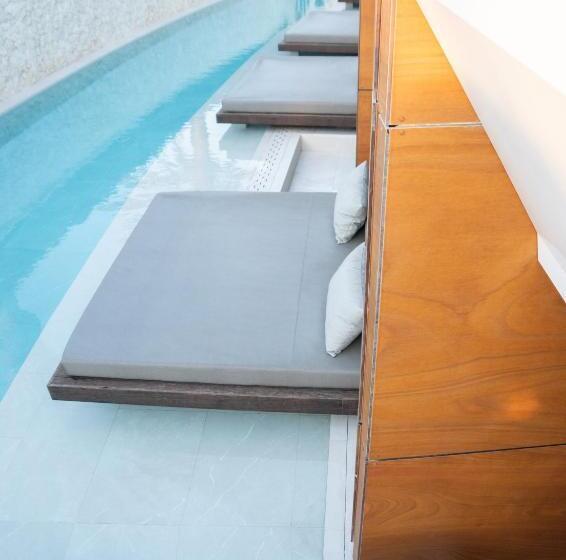 Tensuites - Adults Only