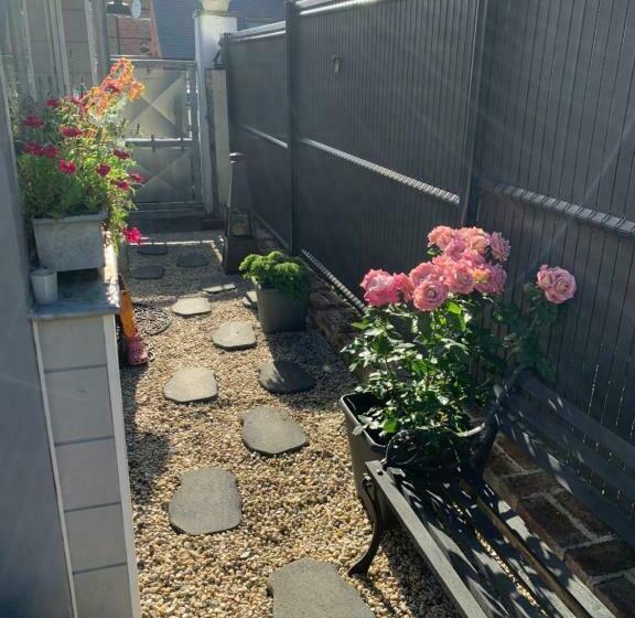 ベッドアンドブレックファースト Dom’s Garden