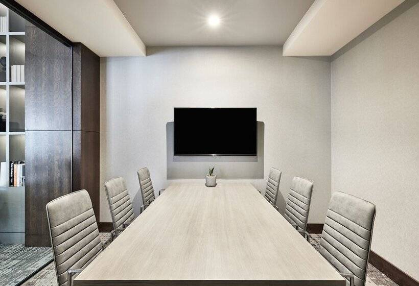 Ac Hotel By Marriott St Louis Chesterfield