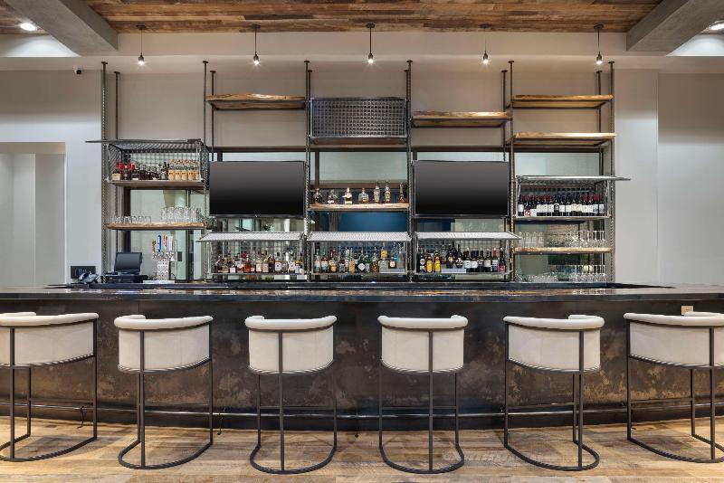 هتل Embassy Suites By Hilton Bowling Green