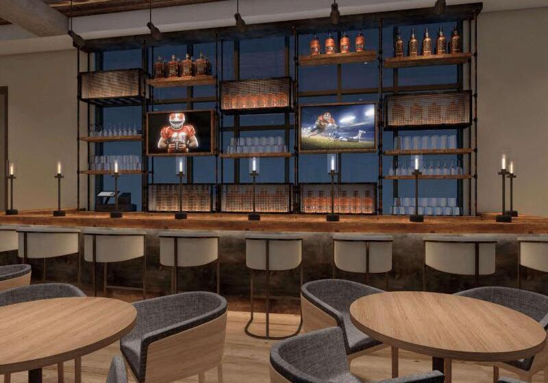 هتل Embassy Suites By Hilton Bowling Green