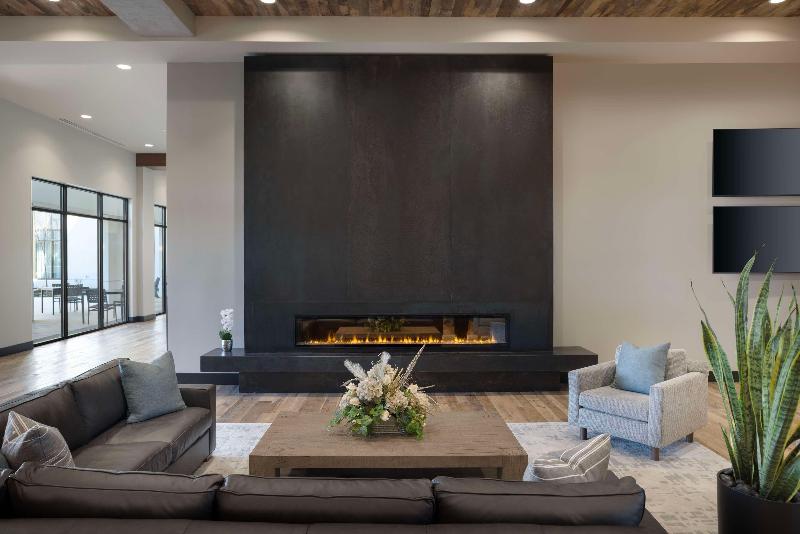 هتل Embassy Suites By Hilton Bowling Green