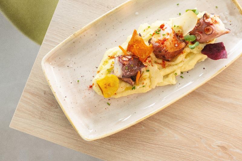 Отель Holiday Inn Barcelona Sant Cugat, An Ihg