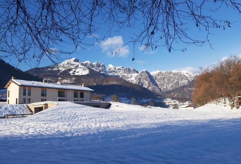 Отель La Casa Di Maia Alloggio Agrituristico