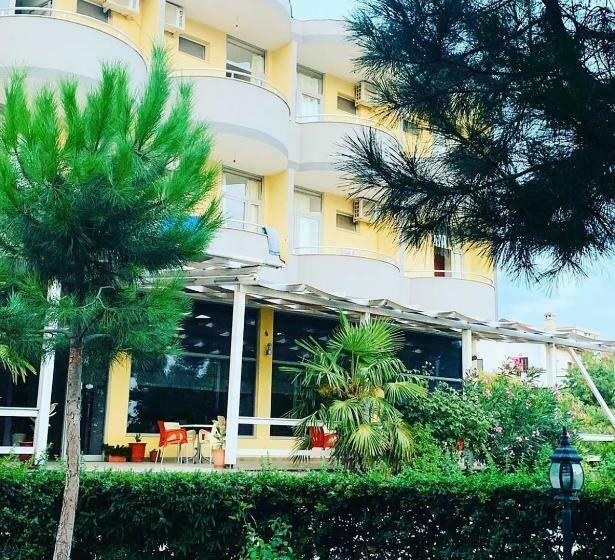 בית מלון כפרי La Perla