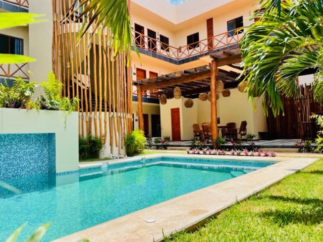 Отель Manglar Suites