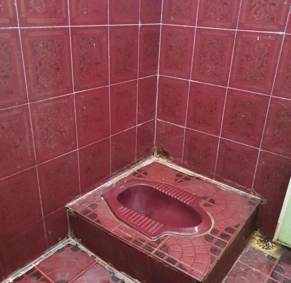 فندق Oyo 91077 Losmen Bunda Arema