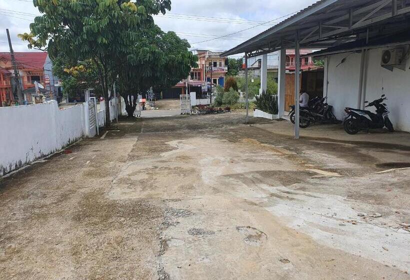 فندق Oyo 91077 Losmen Bunda Arema