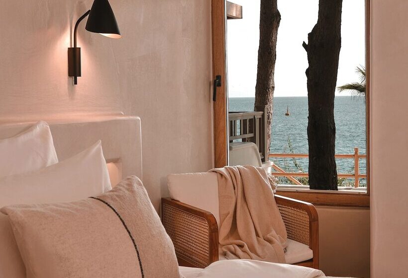 ホテル Perios Beach House Adults Only