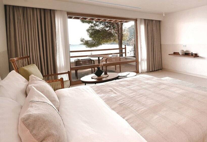 ホテル Perios Beach House Adults Only