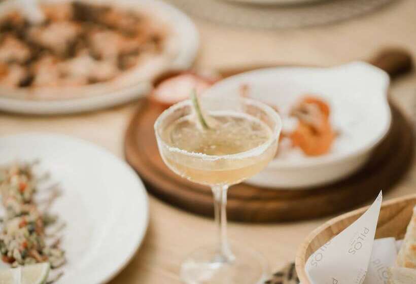 ホテル Perios Beach House Adults Only