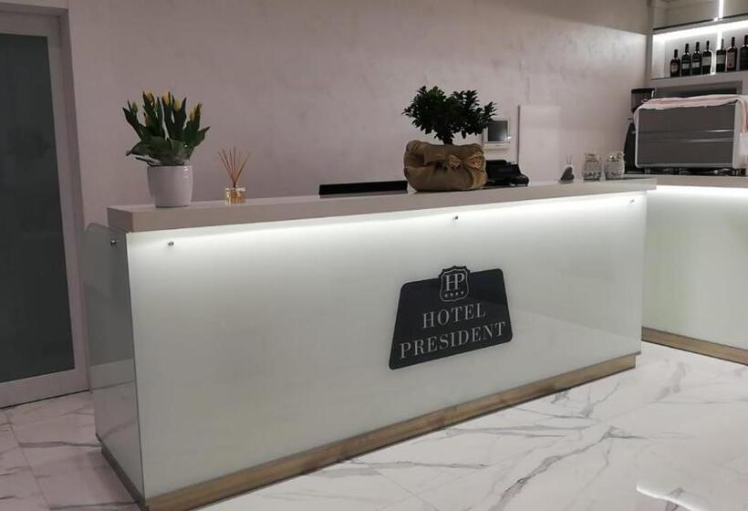酒店 Presidente