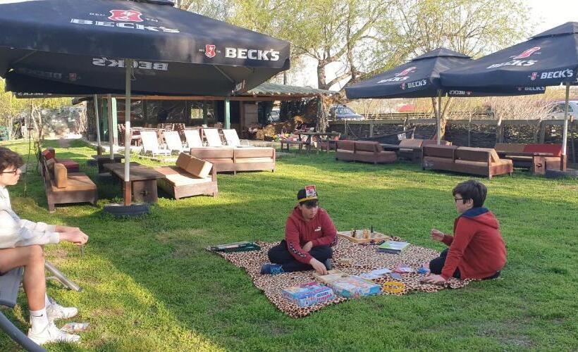 酒店 Restaurant Plutitor Delta Ways