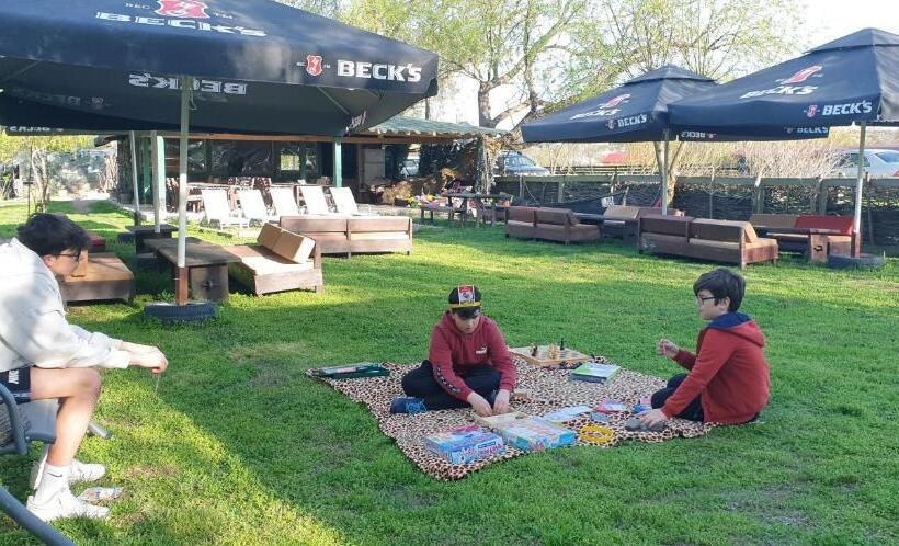 酒店 Restaurant Plutitor Delta Ways