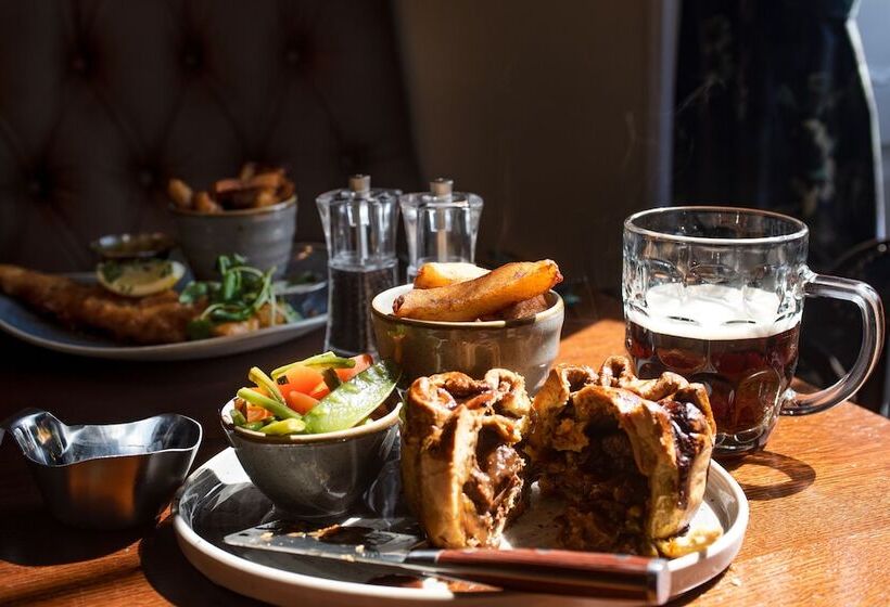 Отель The Northallerton Inn   The Inn Collection Group