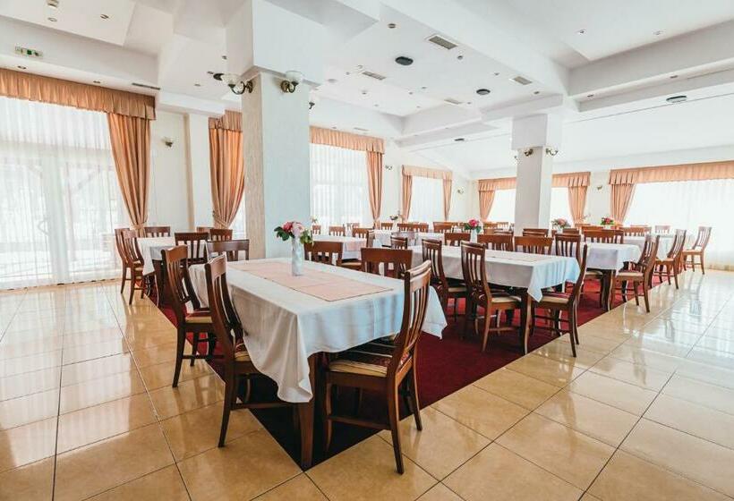 פנסיון Aqua Metropol