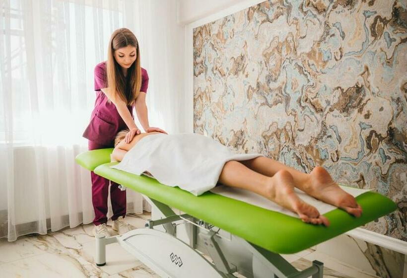 פנסיון Aqua Metropol