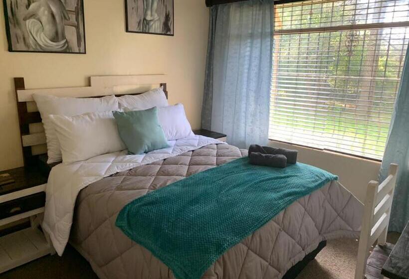 פנסיון Garden Palace Guesthouse