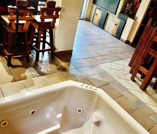 פנסיון Garden Palace Guesthouse