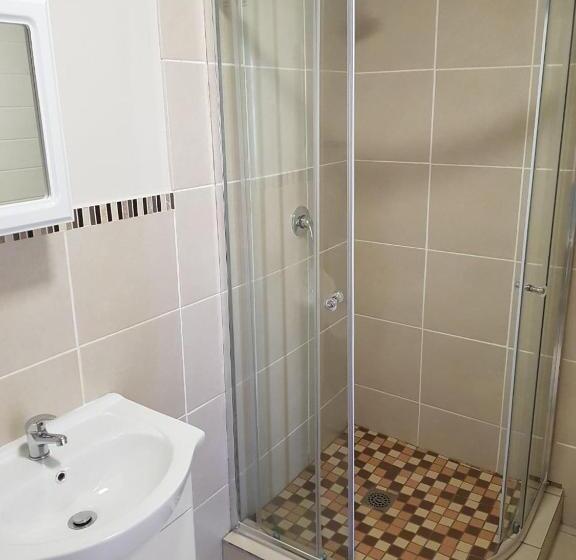 פנסיון Overnight At Prieska