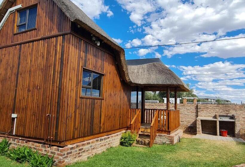 פנסיון Overnight At Prieska