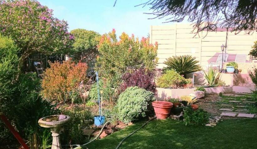 פנסיון Revive Guesthouse