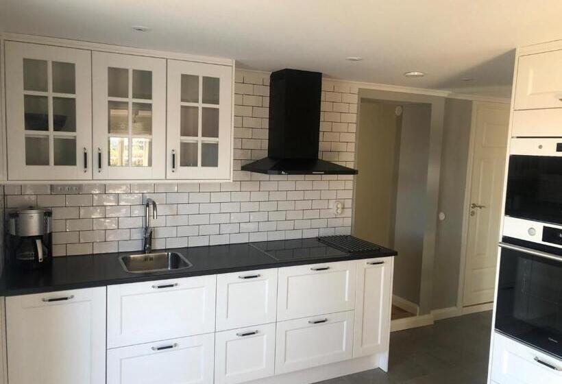 旅馆 ångbåten   New Buildt Double Rooms In The Center Of Gränna With Separate Entrance