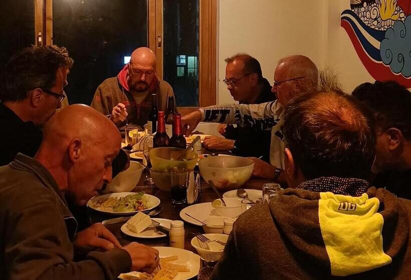 ホテル Hobknob Sissu   Boutique Home