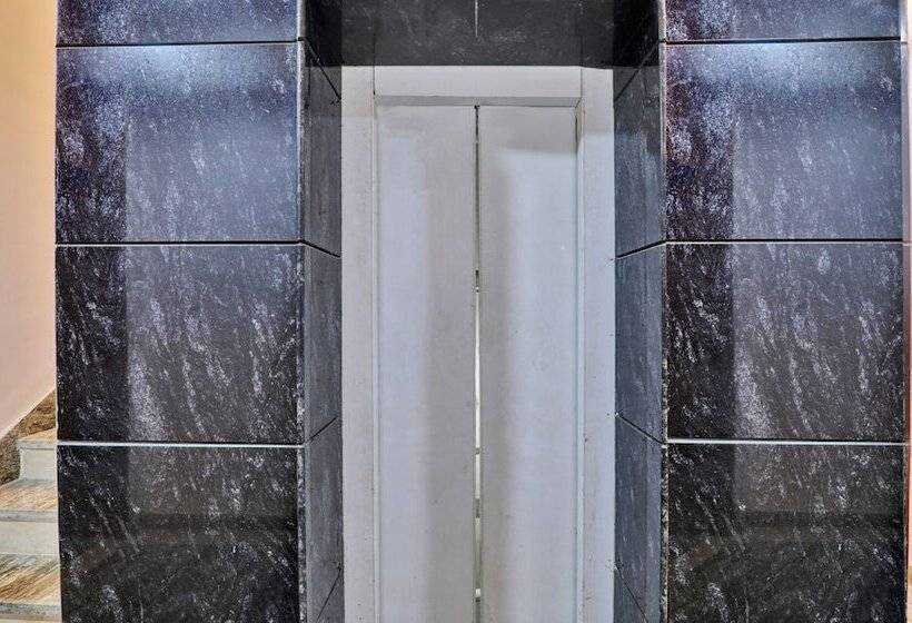 Itsy Hotels Royal Galaxy