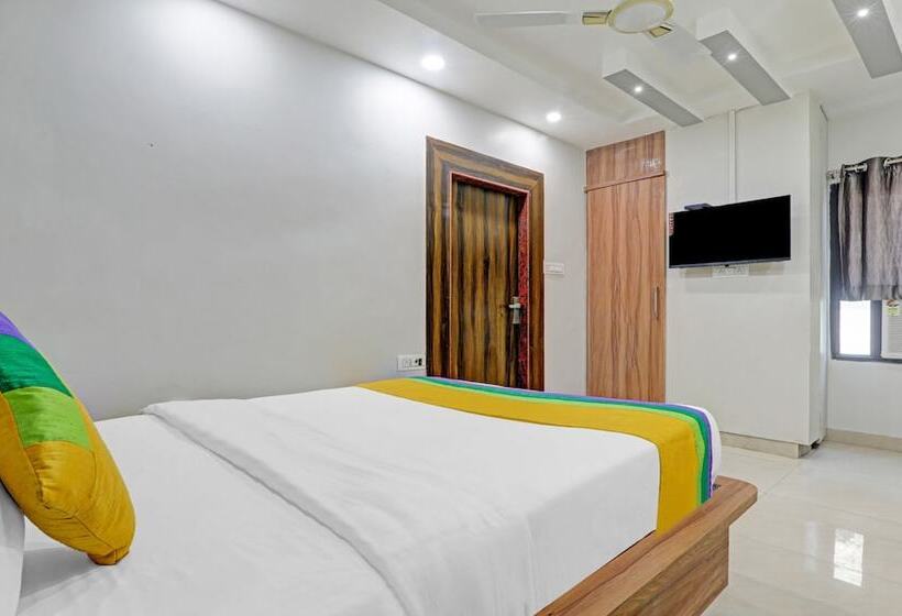 Itsy Hotels Royal Galaxy