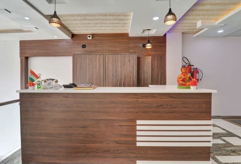 Itsy Hotels Royal Galaxy